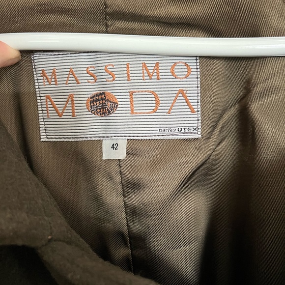 Trench coat - Picture 2 of 2